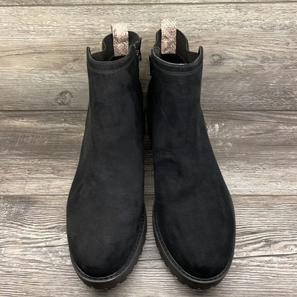 Women's Taci Pull-On Ankle Boots - Universal Thread - Picture 7 of 10